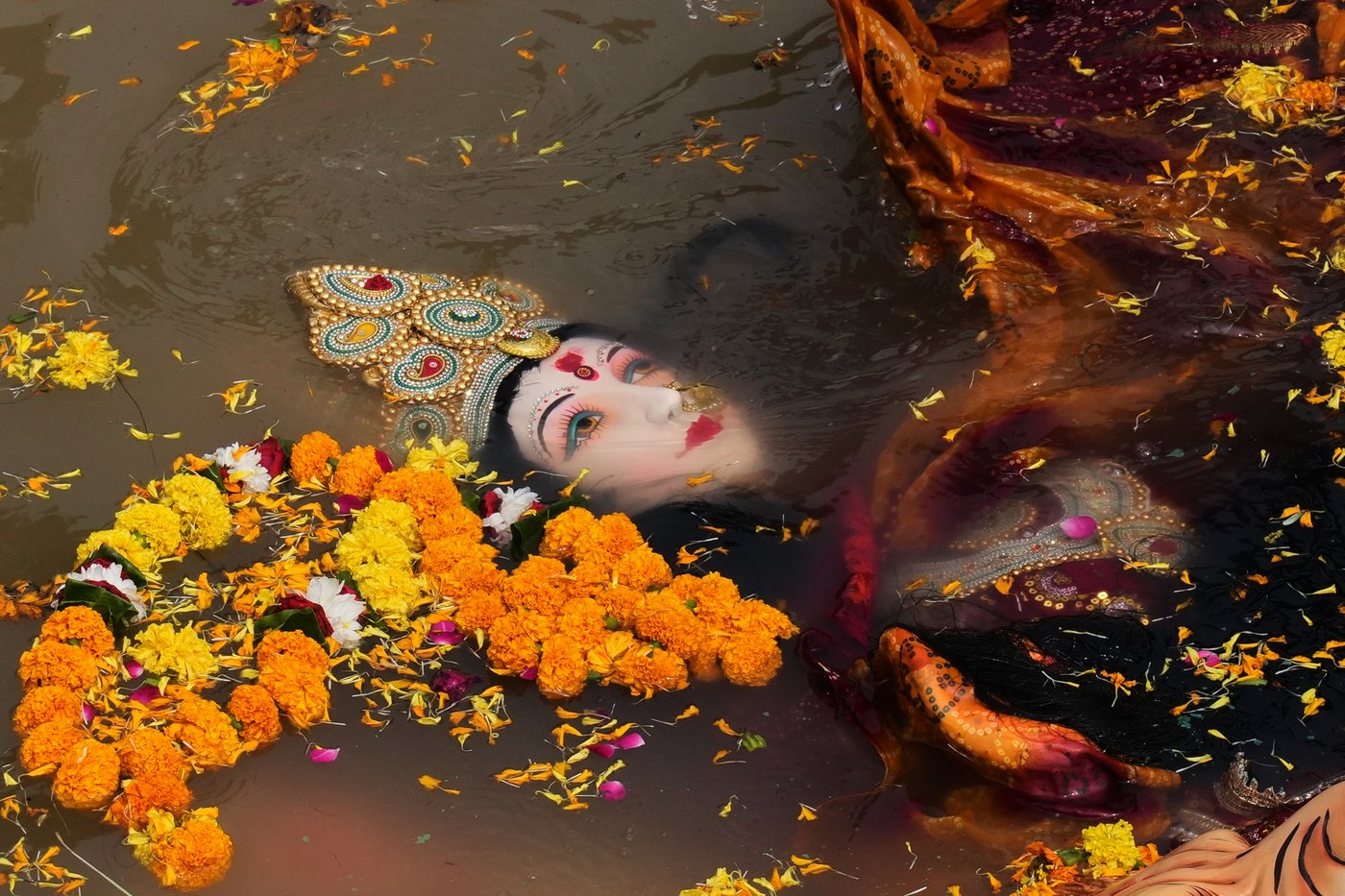 Hindu festival photos are about fire and water, good and evil - simple but universal concepts | iNFOnews.ca