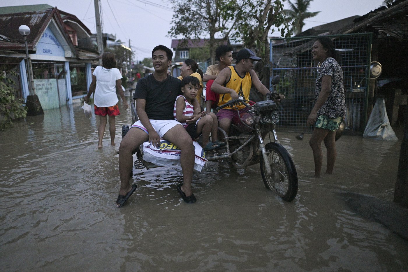 PHOTO COLLECTION: Philippines Asia Storm | iNFOnews.ca PHOTO COLLECTION: Philippines Asia Storm | iNFOnews.ca