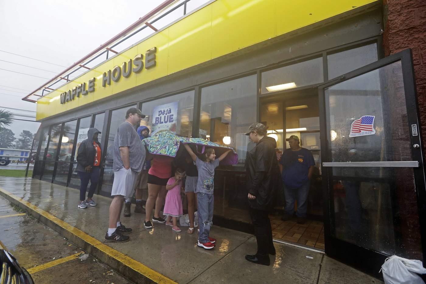How Waffle House helps Southerners - and FEMA - judge a storm's severity | iNFOnews.ca How Waffle House helps Southerners - and FEMA - judge a storm's severity | iNFOnews.ca