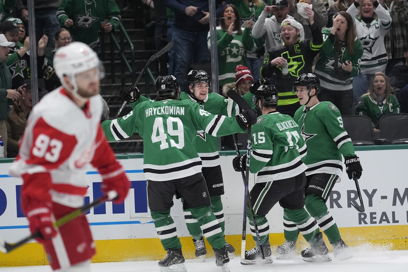 Robertson has goal and assist, Oettinger makes 33 saves as Stars beat Red Wings 4-1 | iNFOnews.ca