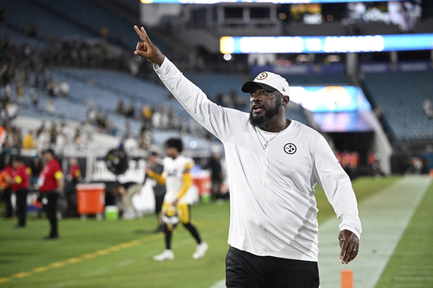 NFL's coaching hot seat includes Mike Tomlin and Zac Taylor | iNFOnews.ca