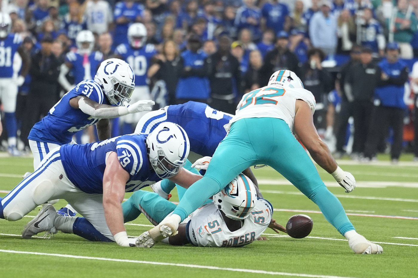 Starting defensive tackle Zach Sieler among three Dolphins ruled out Sunday at Buffalo | iNFOnews.ca Starting defensive tackle Zach Sieler among three Dolphins ruled out Sunday at Buffalo | iNFOnews.ca