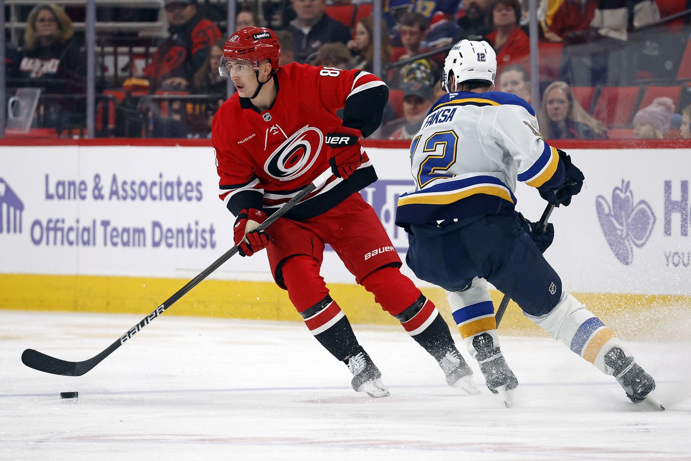 Necas scores twice in 4-point night as Hurricanes beat Blues 4-1 | iNFOnews.ca
