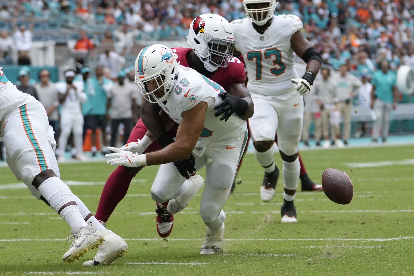 Starting defensive tackle Zach Sieler among three Dolphins ruled out Sunday at Buffalo | iNFOnews.ca Starting defensive tackle Zach Sieler among three Dolphins ruled out Sunday at Buffalo | iNFOnews.ca