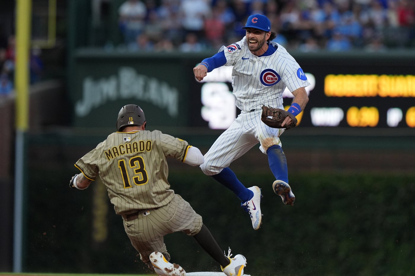 Dansby Swanson leads stellar defensive performance for Cubs in NL Wild Card Series | iNFOnews.ca Dansby Swanson leads stellar defensive performance for Cubs in NL Wild Card Series | iNFOnews.ca