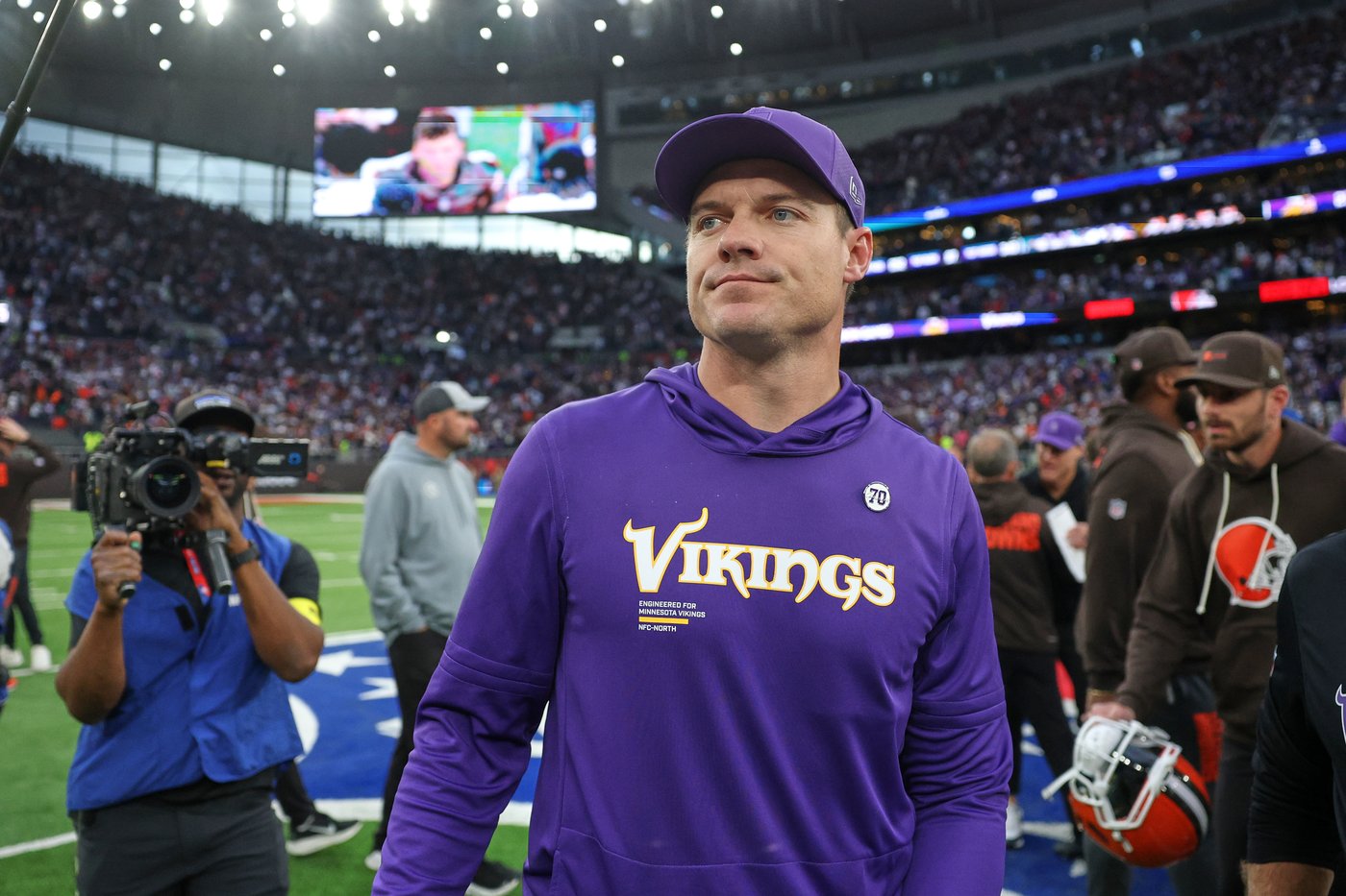 Vikings welcome McCarthy back to practice but won't commit yet to starting QB this week vs. Eagles | iNFOnews.ca Vikings welcome McCarthy back to practice but won't commit yet to starting QB this week vs. Eagles | iNFOnews.ca