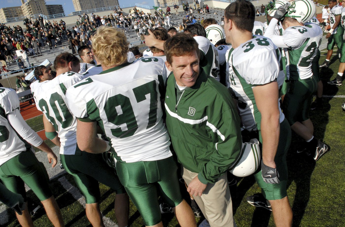 Dartmouth College naming center in memory of football coach Teevens | iNFOnews.ca