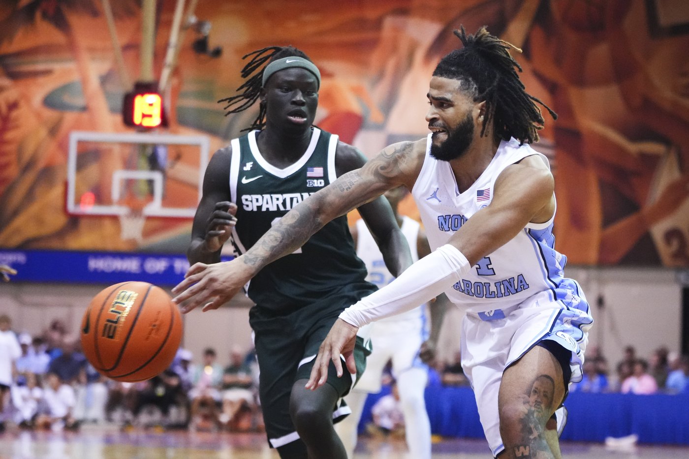 Michigan State holds off No. 12 North Carolina 94-91 in overtime for 3rd at Maui Invitational | iNFOnews.ca Michigan State holds off No. 12 North Carolina 94-91 in overtime for 3rd at Maui Invitational | iNFOnews.ca