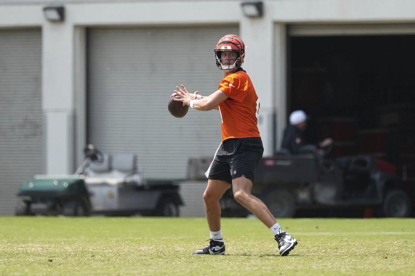 Bengals offensive coordinator seeing QB Joe Burrow reach the next level | iNFOnews.ca