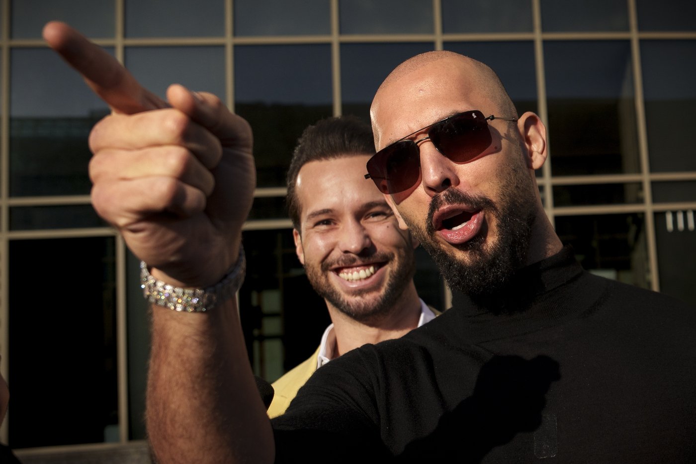 Influencer brothers Andrew and Tristan Tate en route to Romania after weeks in the US | iNFOnews.ca