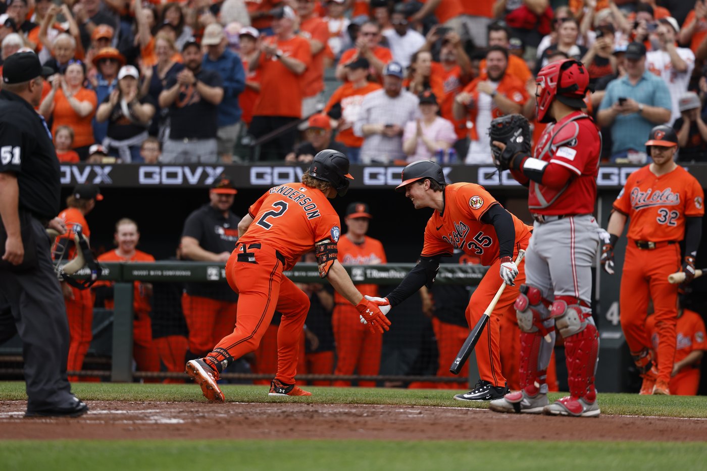 Laureano hits 2 of the Orioles' 5 homers in their 9-5 victory over Cincinnati | iNFOnews.ca