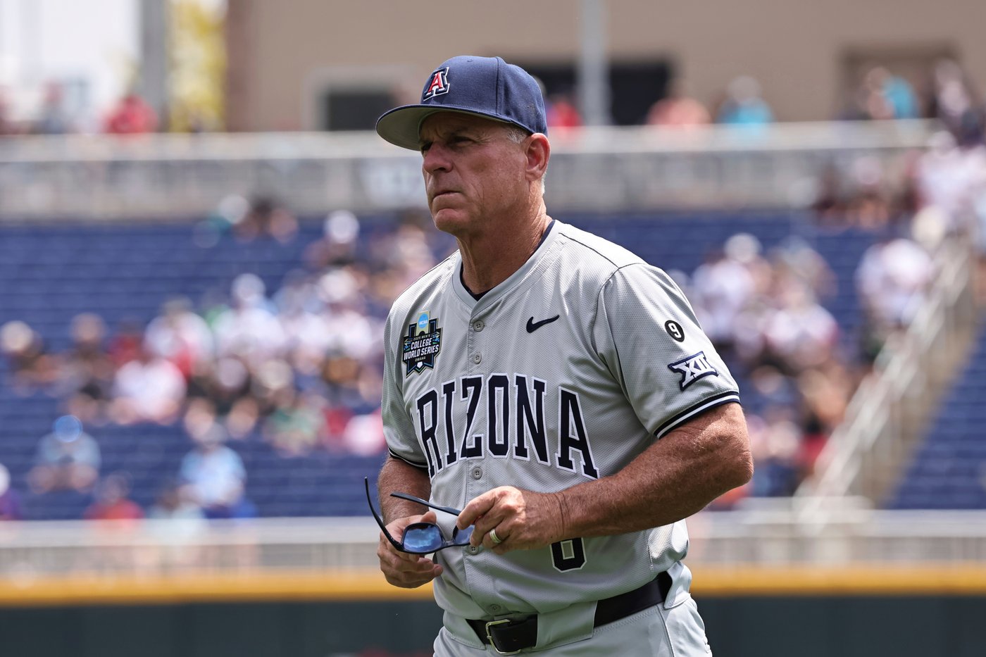 Arizona extends baseball coach Chip Hale's contract 4 years through 2030 | iNFOnews.ca