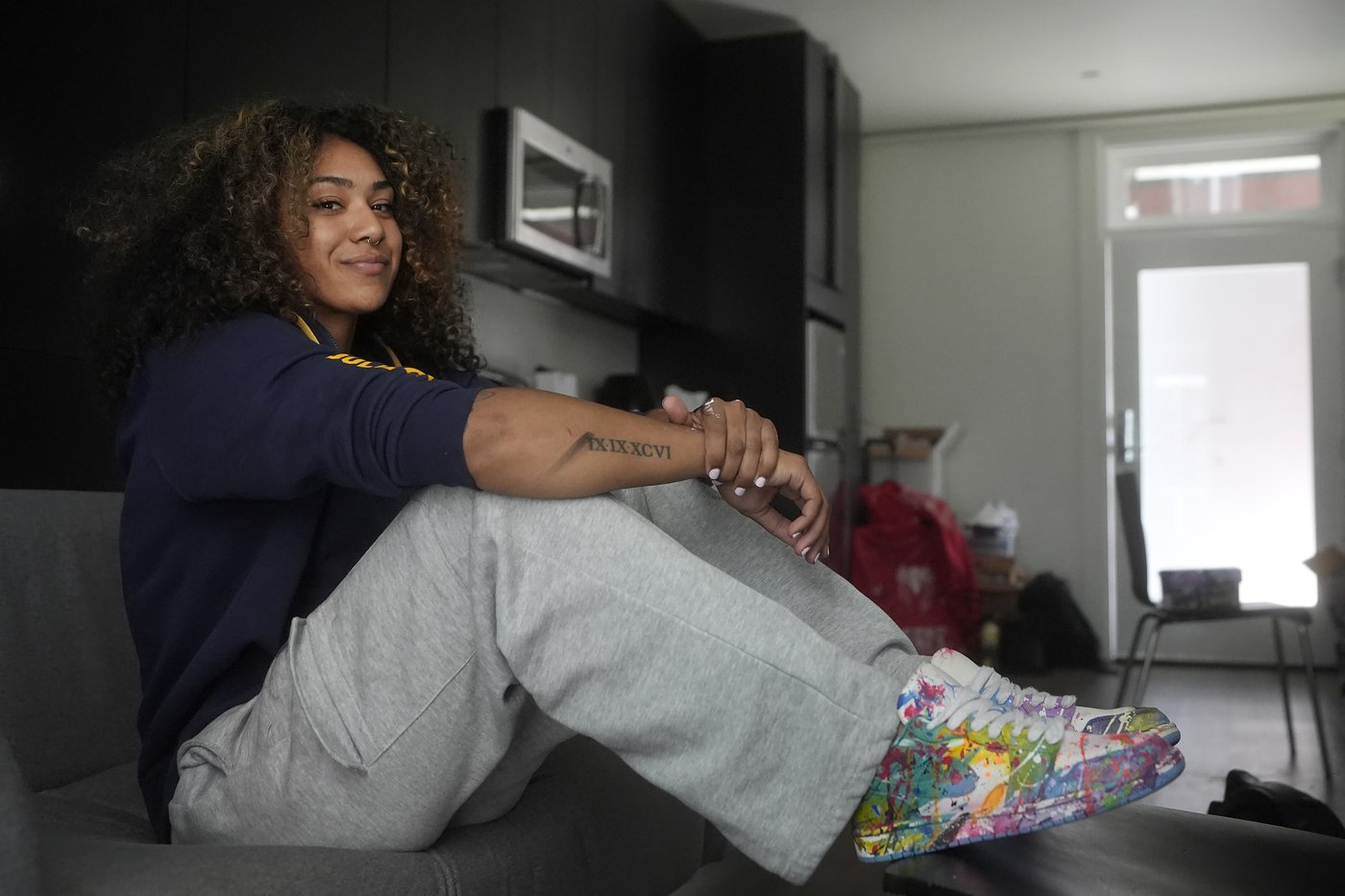 Cal guard Jayda Noble paints custom shoes to express her artistic side when she leaves the court | iNFOnews.ca Cal guard Jayda Noble paints custom shoes to express her artistic side when she leaves the court | iNFOnews.ca