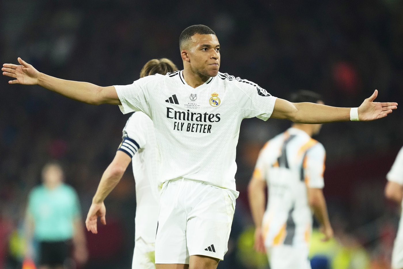 Mbappé scores a goal but can't lead Madrid to the Copa title against Barcelona | iNFOnews.ca