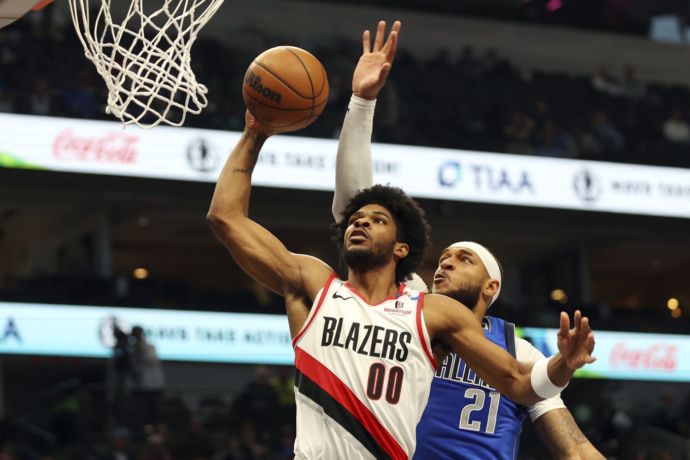 Hardy scores 25 and Mavericks use late 16-0 run to rally past Trail Blazers 117-111 | iNFOnews.ca Hardy scores 25 and Mavericks use late 16-0 run to rally past Trail Blazers 117-111 | iNFOnews.ca