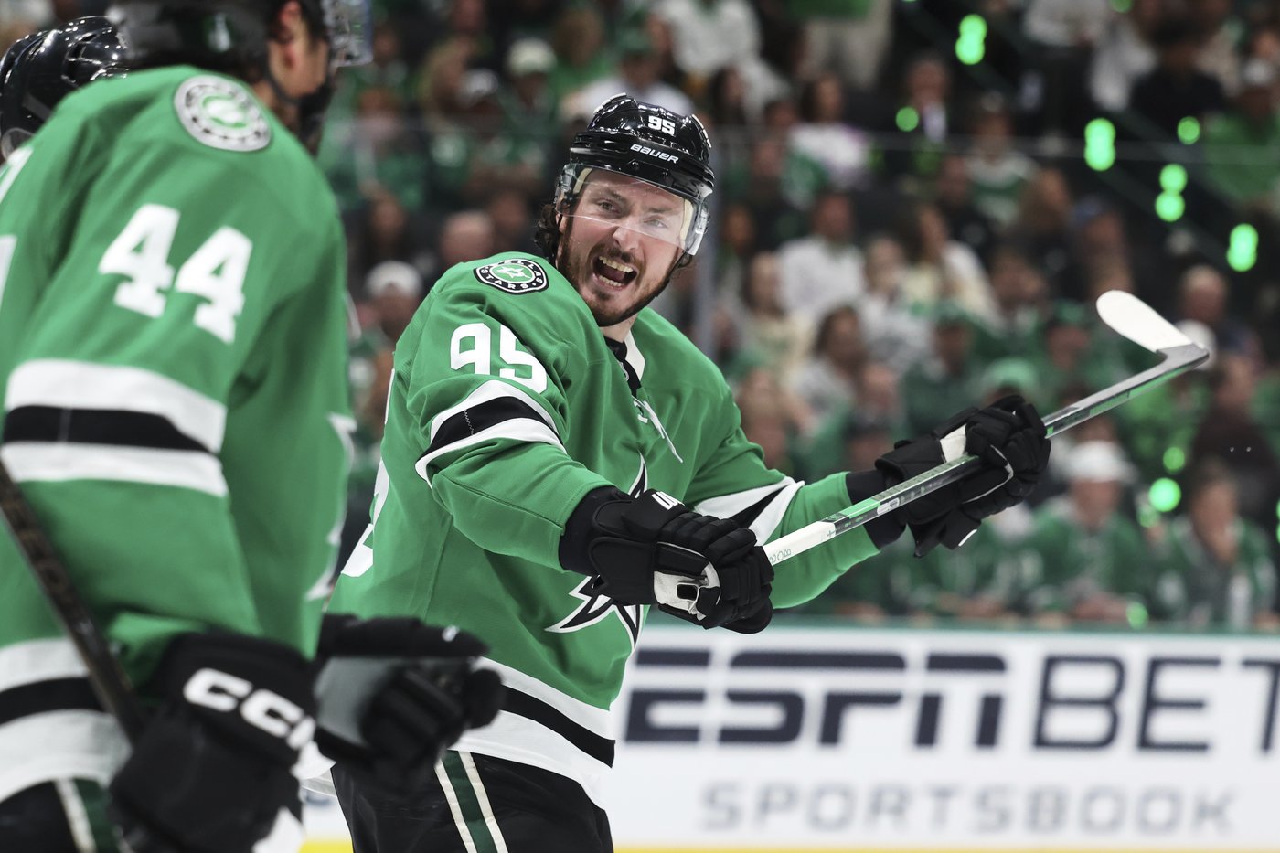 Dallas Stars re-sign Matt Duchene to a 4-year, $18 million contract | iNFOnews.ca Dallas Stars re-sign Matt Duchene to a 4-year, $18 million contract | iNFOnews.ca