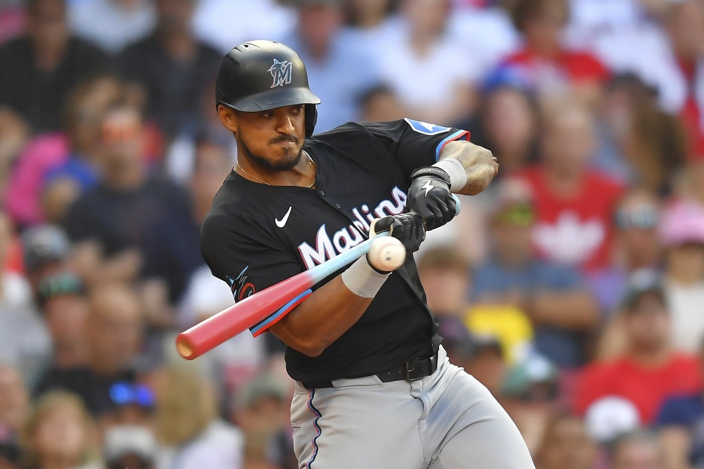 Marlins' Dane Myers gets heckled by fan at Fenway Park. He hits tying homer and fan ejected | iNFOnews.ca