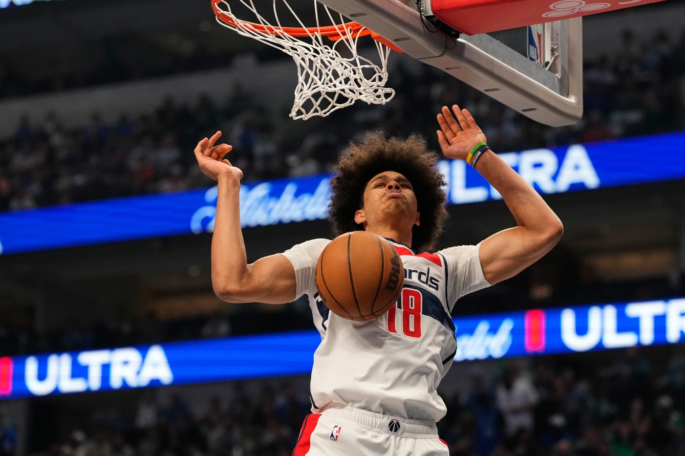 Kyshawn George scores 34 as Wizards turn away Cooper Flagg-fueled rally to beat Mavs | iNFOnews.ca