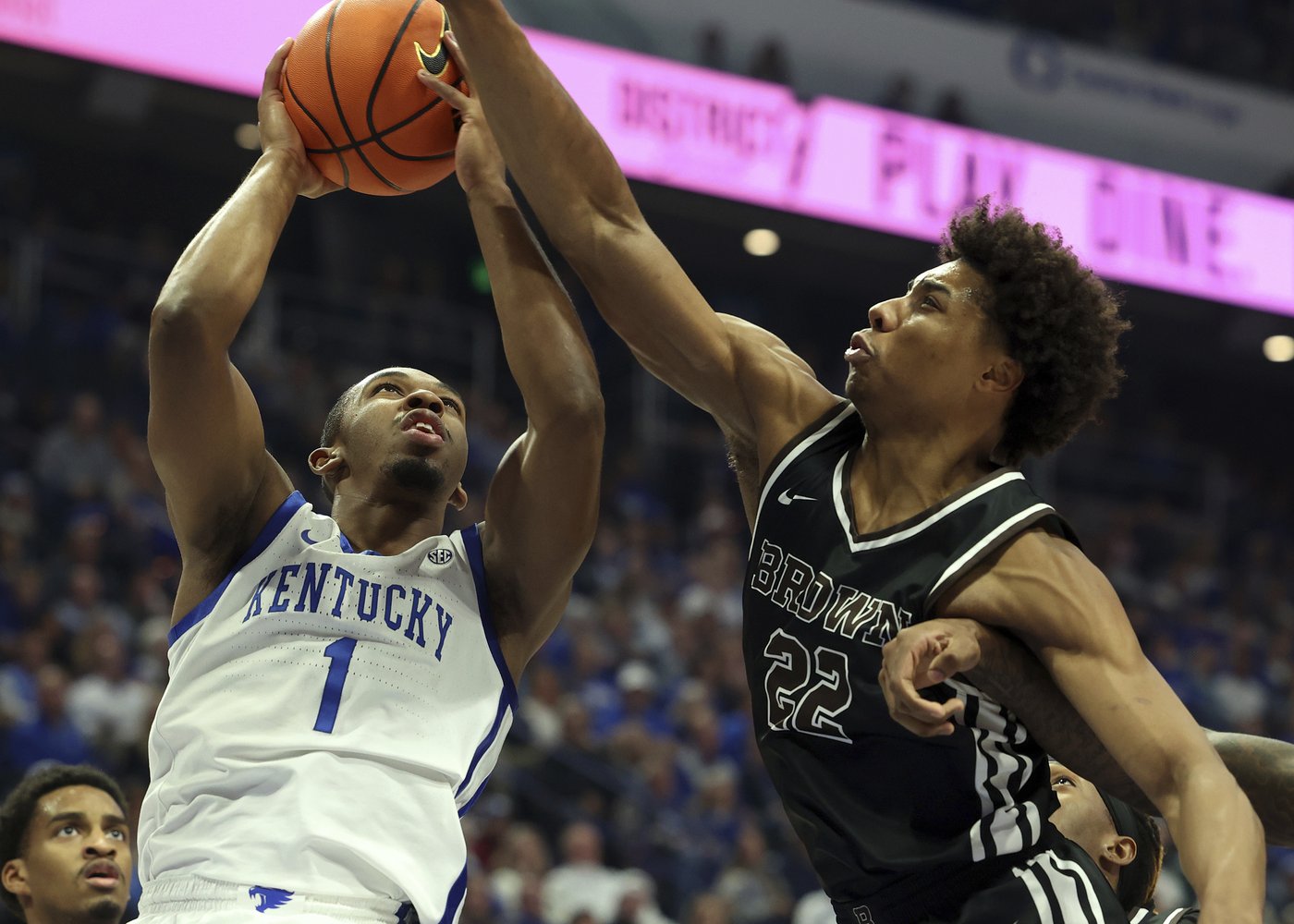 Andrew Carr scores 14, Otega Oweh adds 13 as No. 10 Kentucky handles Brown 88-54 | iNFOnews.ca Andrew Carr scores 14, Otega Oweh adds 13 as No. 10 Kentucky handles Brown 88-54 | iNFOnews.ca