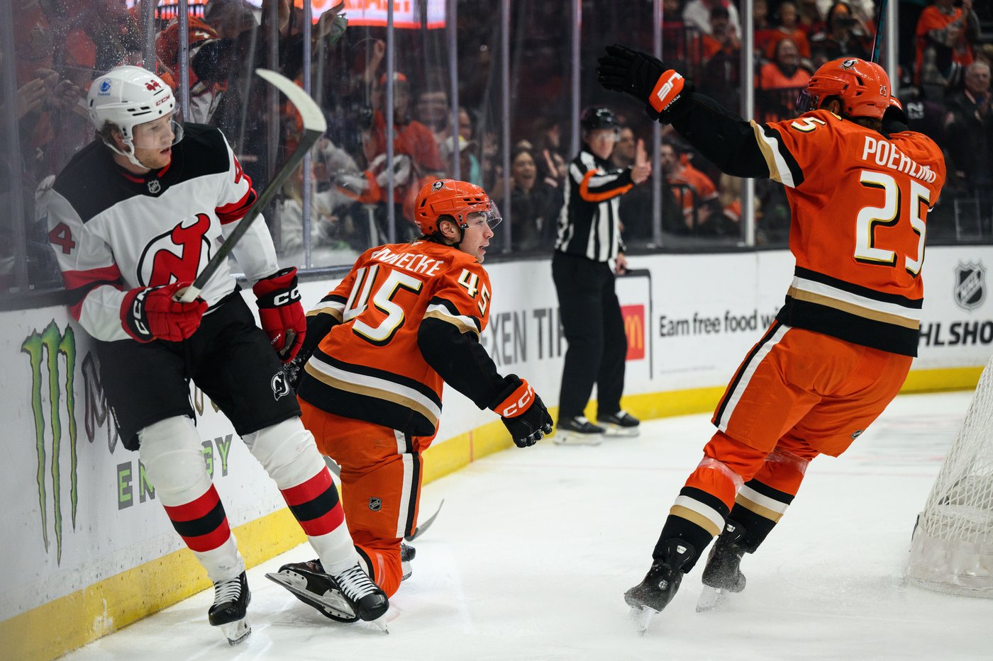 Cutter Gauthier, Beckett Sennecke tally goal and assist to lead Ducks 4-1 over Devils | iNFOnews.ca Cutter Gauthier, Beckett Sennecke tally goal and assist to lead Ducks 4-1 over Devils | iNFOnews.ca