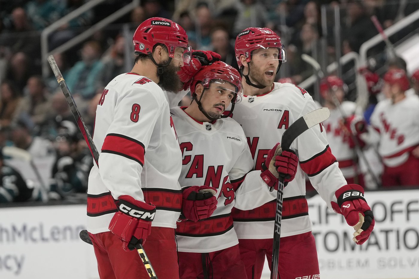 Hurricanes extend winning streak to 8 games with 3-1 victory over Sharks | iNFOnews.ca