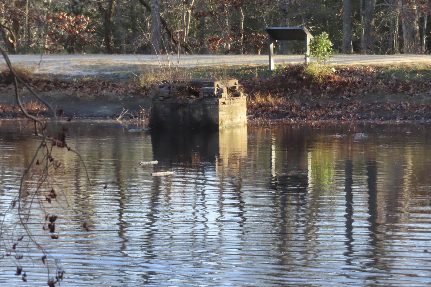 Record-setting dry conditions threaten more US wildfires, drinking water supplies | iNFOnews.ca Record-setting dry conditions threaten more US wildfires, drinking water supplies | iNFOnews.ca