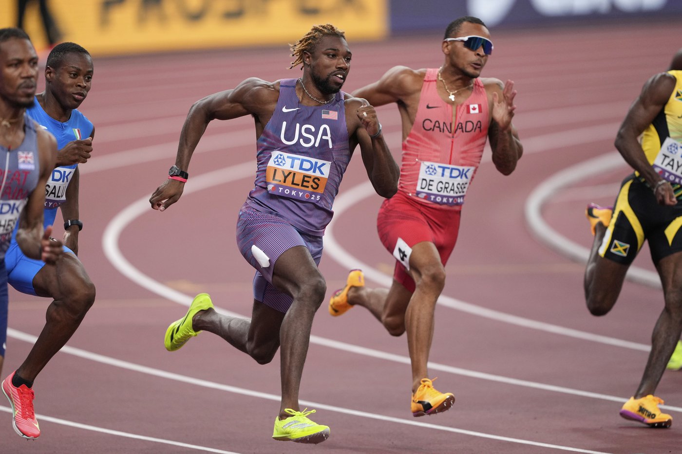 De Grasse, Brown, Blake sprint into men's 200-metre semifinals in Tokyo | iNFOnews.ca De Grasse, Brown, Blake sprint into men's 200-metre semifinals in Tokyo | iNFOnews.ca