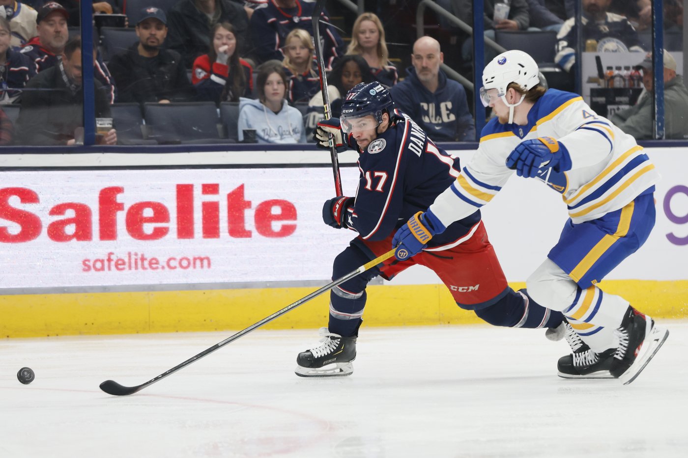 Tarasov stops 20 shots and Blue Jackets use balanced scoring in a 6-4 victory over the Sabres | iNFOnews.ca