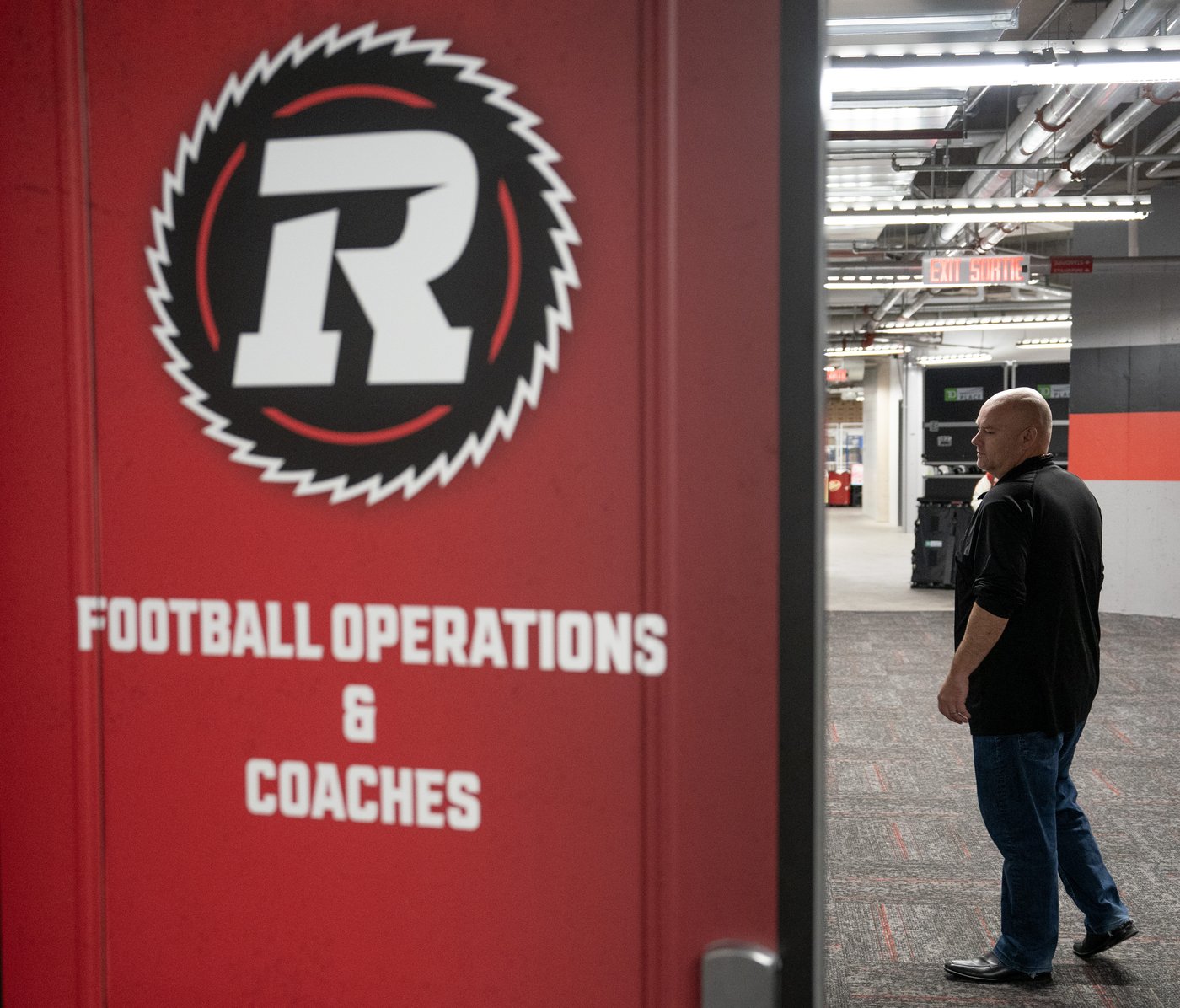 Ottawa Redblacks re-sign offensive lineman Pelehos, fullback Dubois | iNFOnews.ca Ottawa Redblacks re-sign offensive lineman Pelehos, fullback Dubois | iNFOnews.ca