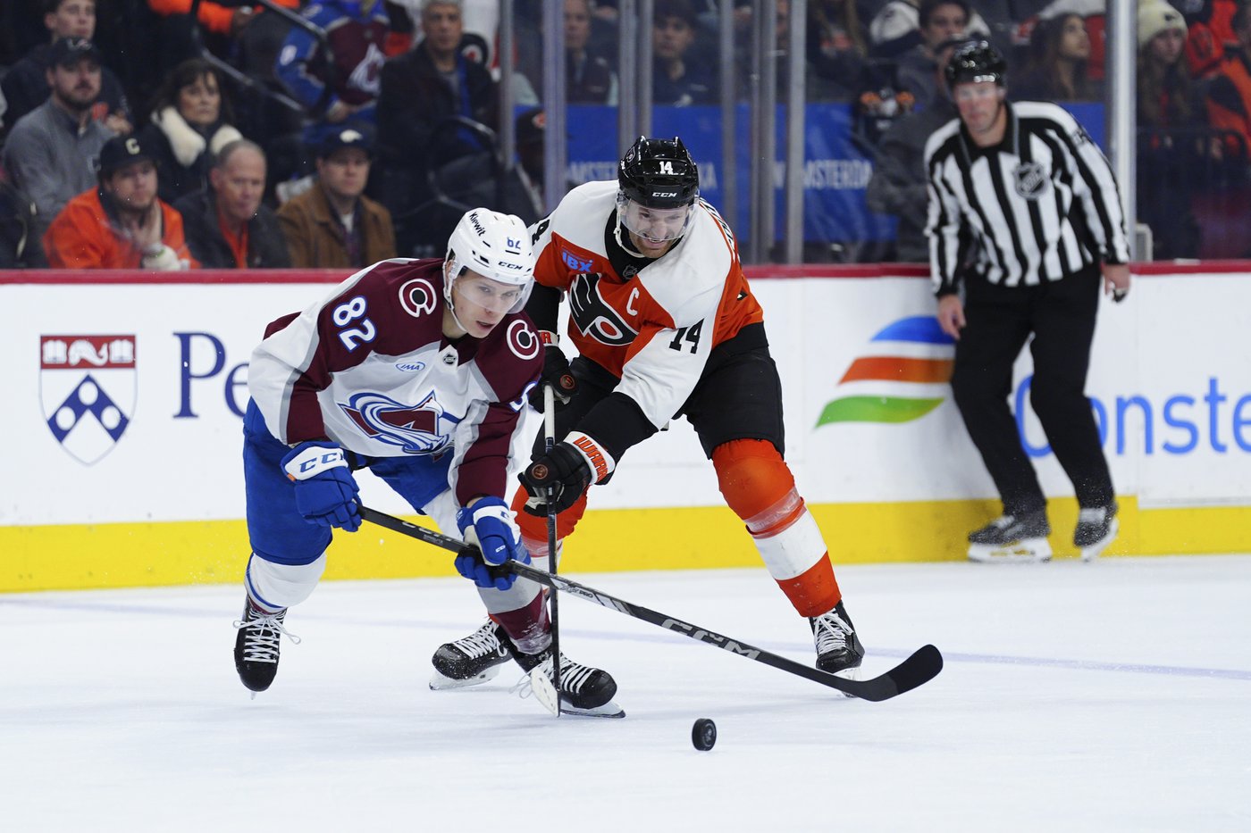 Avalanche beat Flyers 3-2; referee stretchered off ice | iNFOnews.ca Avalanche beat Flyers 3-2; referee stretchered off ice | iNFOnews.ca
