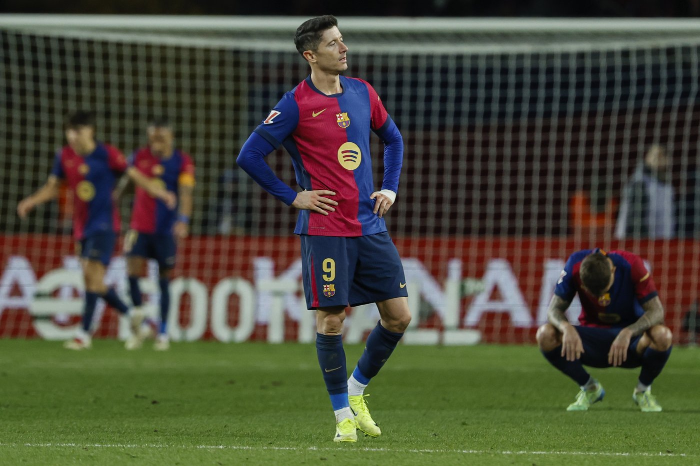 Atletico Madrid stuns Barcelona in stoppage time to snatch La Liga lead | iNFOnews.ca Atletico Madrid stuns Barcelona in stoppage time to snatch La Liga lead | iNFOnews.ca