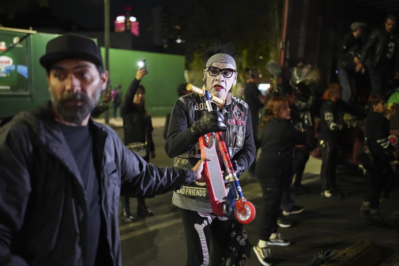 Punks distribute toys to children in need for Three Kings Day in Mexico City | iNFOnews.ca