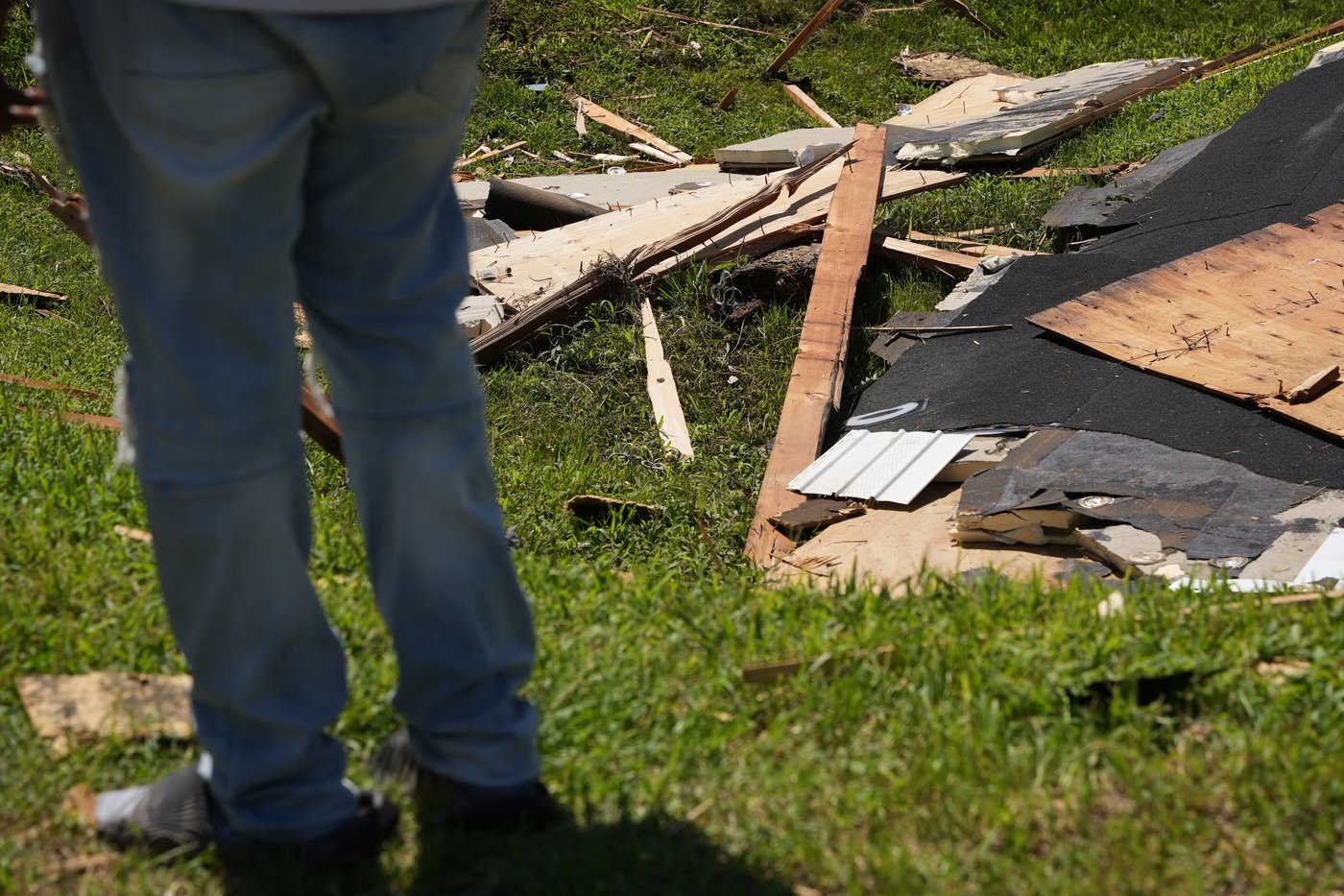 Cleanup underway after tornadoes touch down in Delaware and New York's Long Island | iNwheels