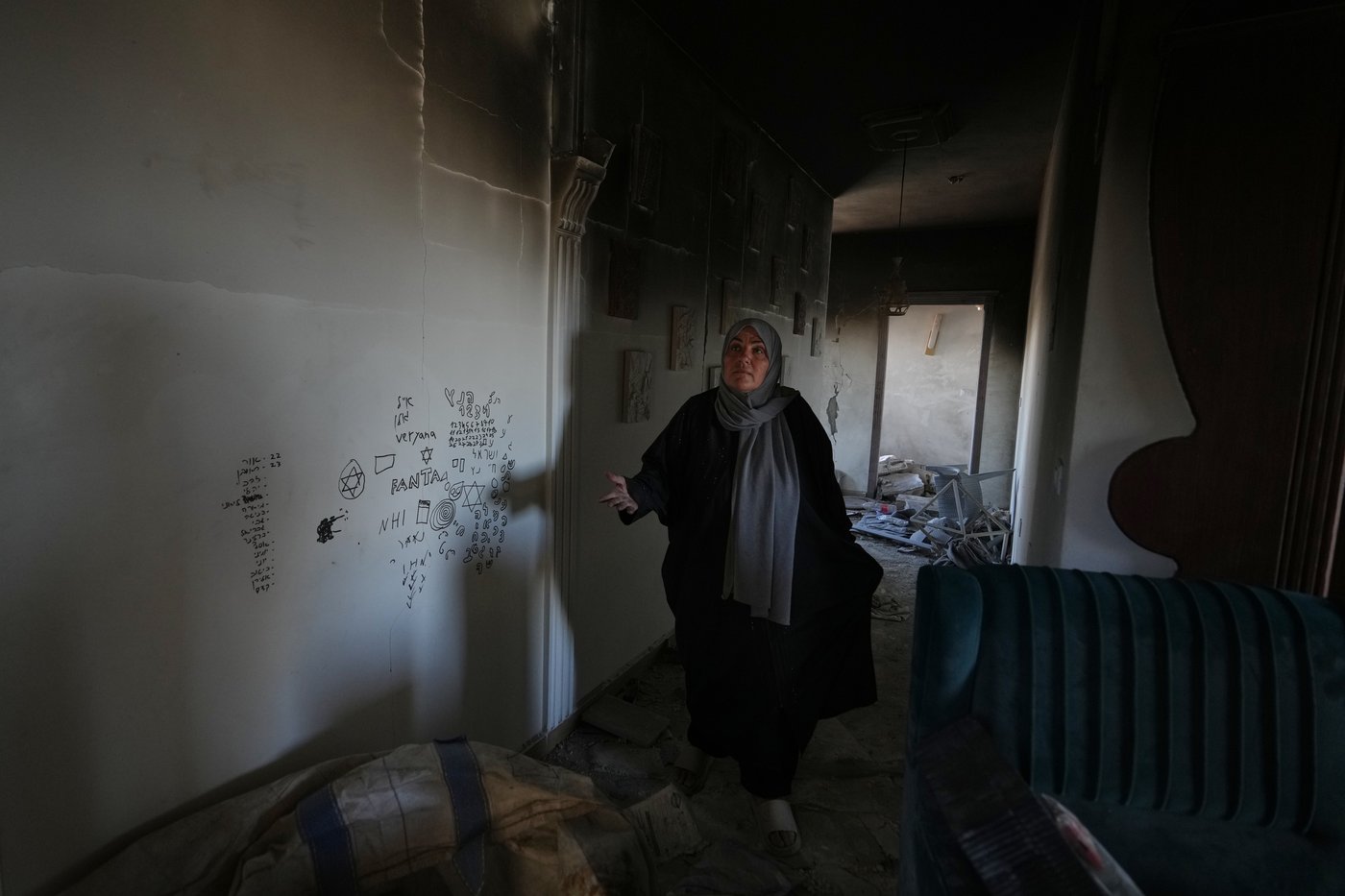 Residents return to a southern Lebanese village after a US-brokered agreement, in photos | iNwheels