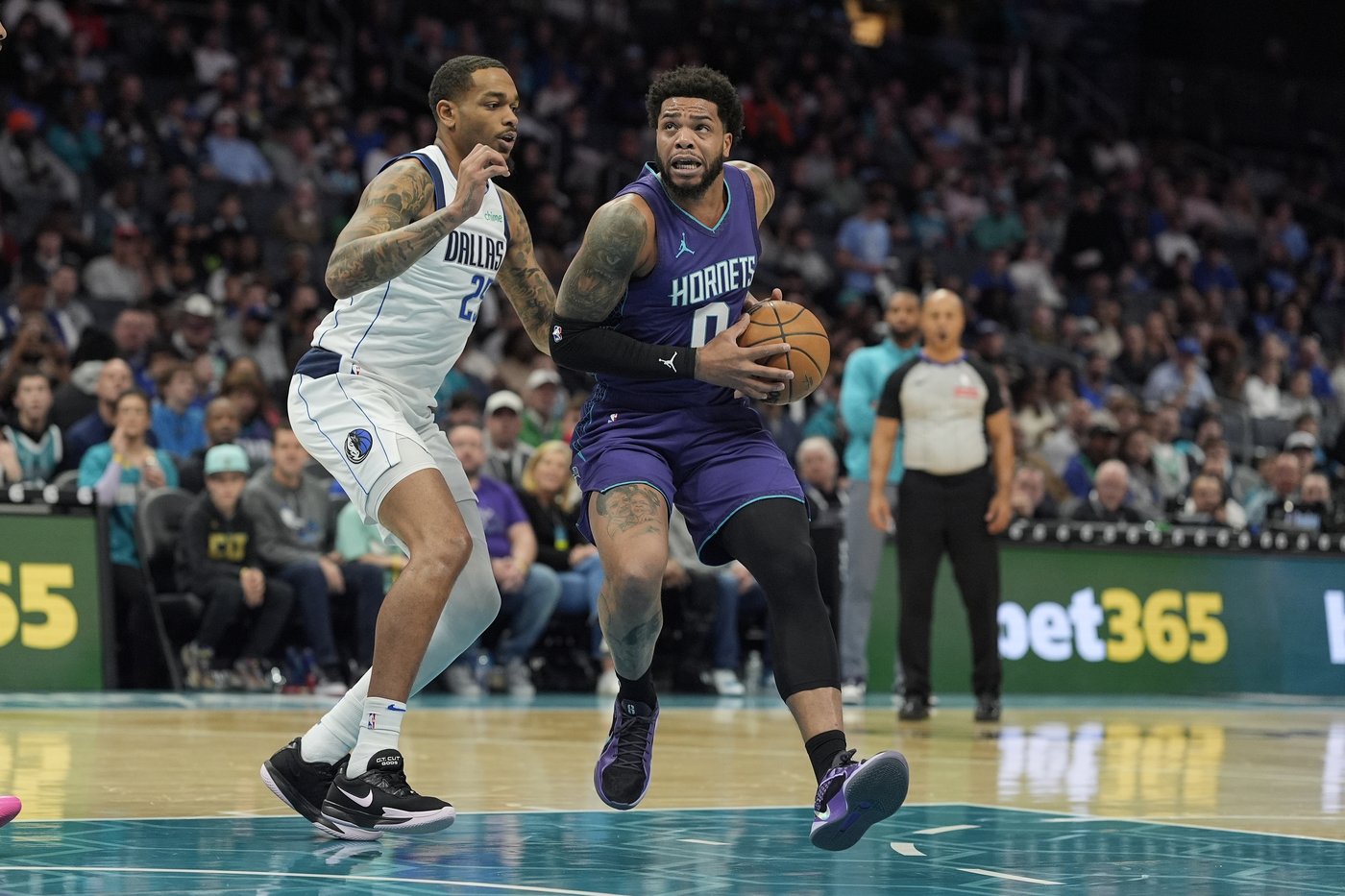 Ball, Bridges each score 23 to lead Hornets over Mavs 110-105 for 3rd straight win | iNFOnews.ca Ball, Bridges each score 23 to lead Hornets over Mavs 110-105 for 3rd straight win | iNFOnews.ca