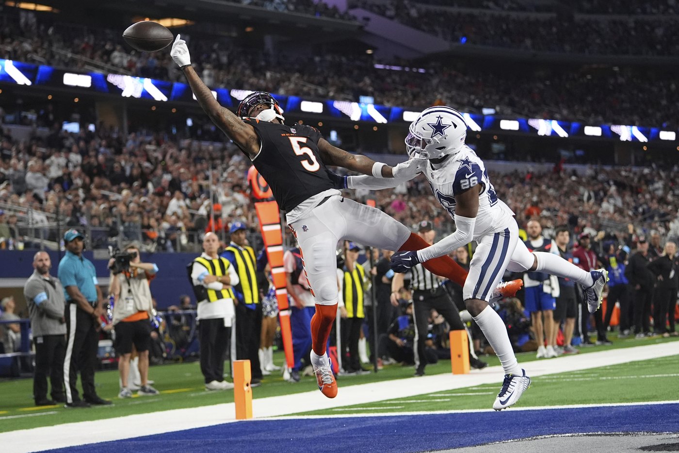 Burrow, Chase lift Bengals after botched blocked punt by Cowboys in 27-20 Cincinnati victory | iNFOnews.ca Burrow, Chase lift Bengals after botched blocked punt by Cowboys in 27-20 Cincinnati victory | iNFOnews.ca