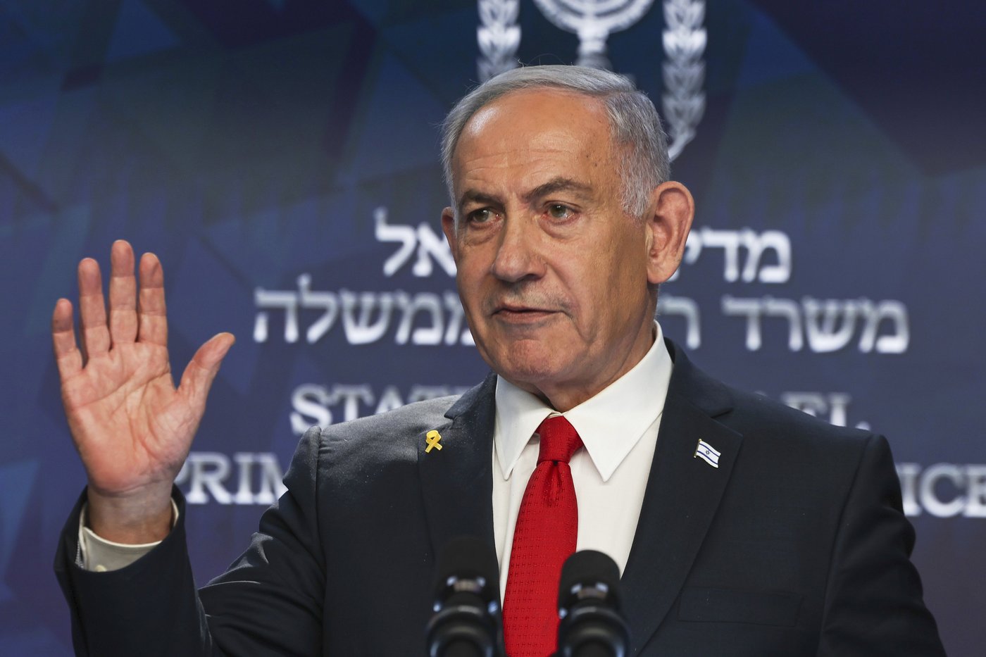Trump vetoed Israeli plan to kill Iran's supreme leader, US official tells AP | iNFOnews.ca