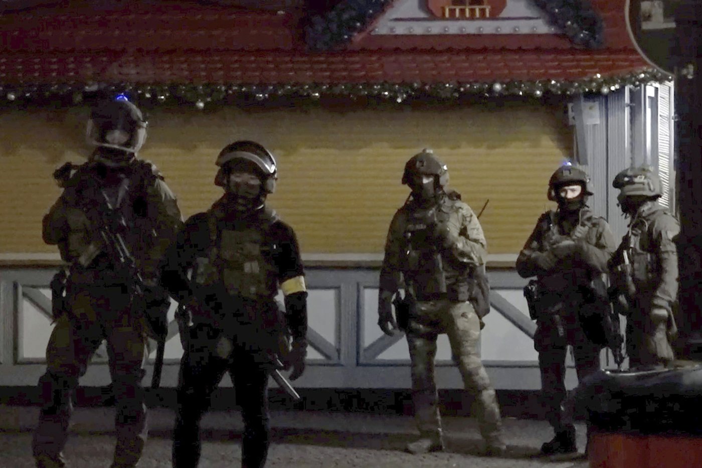 Germans mourn attack on Christmas market with no answers about why | iNFOnews.ca