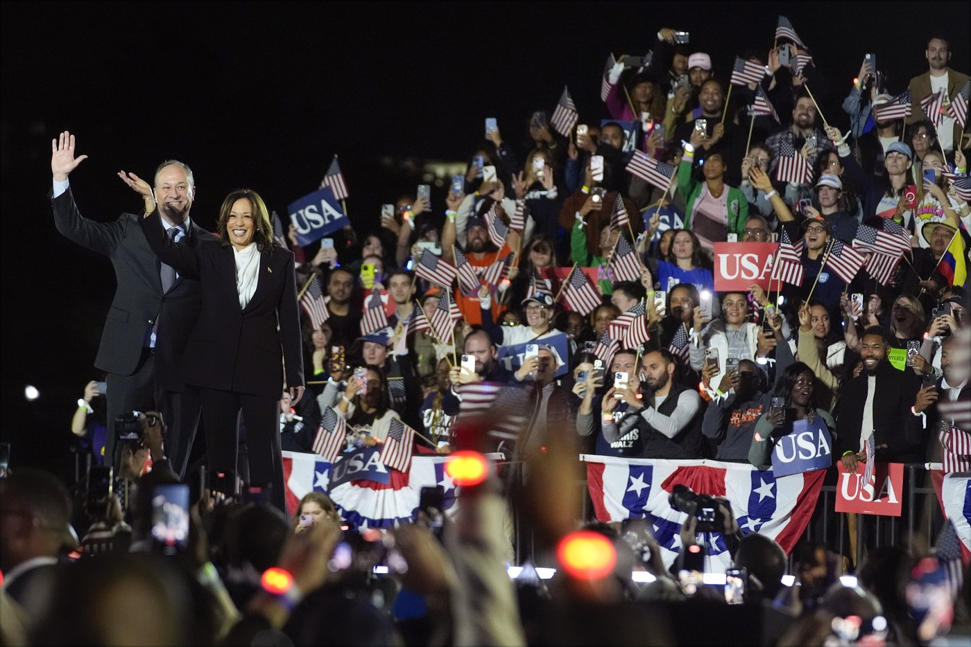 A to-do list, size matters and a 'petty tyrant': Key moments from Kamala Harris' speech | iNFOnews.ca