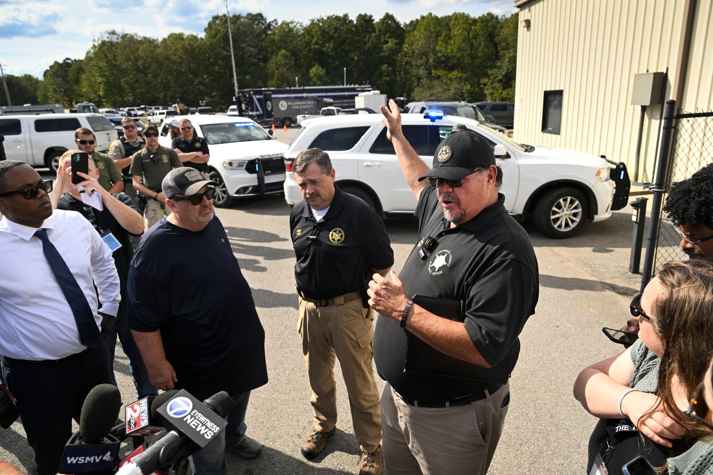 Blast at a Tennessee explosives plant leaves 18 missing and feared dead, sheriff says | iNFOnews.ca