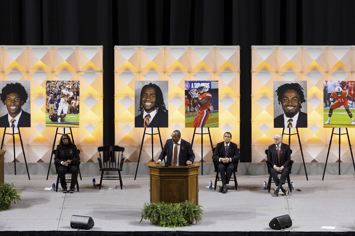 Ex-student pleads guilty to fatally shooting 3 University of Virginia football players in 2022 | iNFOnews.ca Ex-student pleads guilty to fatally shooting 3 University of Virginia football players in 2022 | iNFOnews.ca