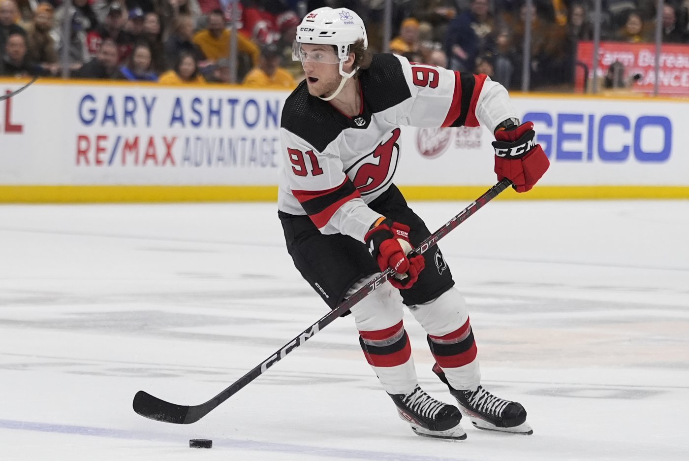 Devils sign restricted free agent Dawson Mercer to 3-year, $12 million contract | iNFOnews.ca