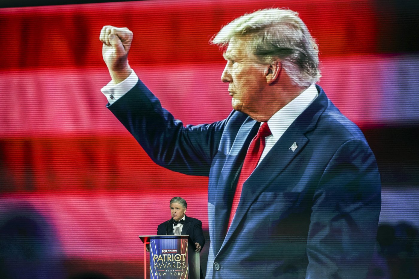 Trump talks up his transition and election victory as he receives Fox Nation award | iNFOnews.ca