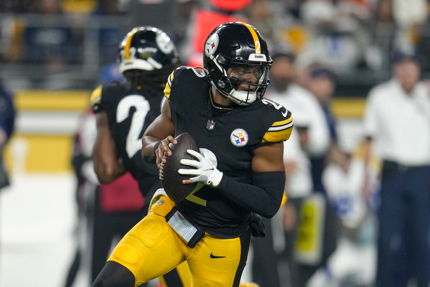 Steelers have cooled after their hot start and coach Mike Tomlin faces a choice at QB | iNFOnews.ca Steelers have cooled after their hot start and coach Mike Tomlin faces a choice at QB | iNFOnews.ca