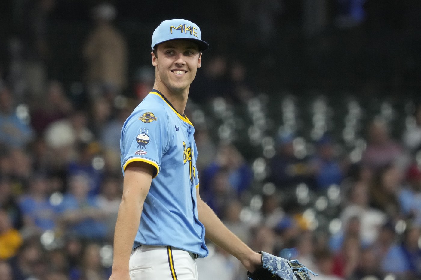 Misiorowski exits Brewers debut with leg cramps after holding Cardinals hitless for 5 innings | iNFOnews.ca Misiorowski exits Brewers debut with leg cramps after holding Cardinals hitless for 5 innings | iNFOnews.ca