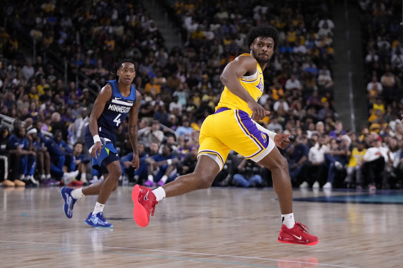 Bronny James begins his Lakers career with a preseason debut. LeBron won't join until the next game | iNFOnews.ca Bronny James begins his Lakers career with a preseason debut. LeBron won't join until the next game | iNFOnews.ca