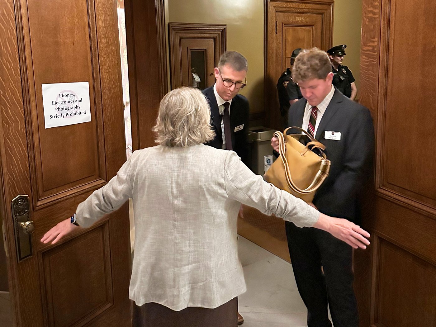 Lawmakers on edge as statehouse security tightens after Minnesota shootings | iNFOnews.ca