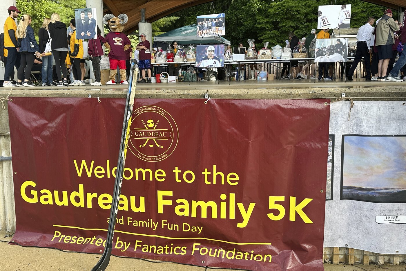 Thousands take part in Gaudreau Family 5K walk and run in honor of brothers John and Matthew | iNFOnews.ca Thousands take part in Gaudreau Family 5K walk and run in honor of brothers John and Matthew | iNFOnews.ca