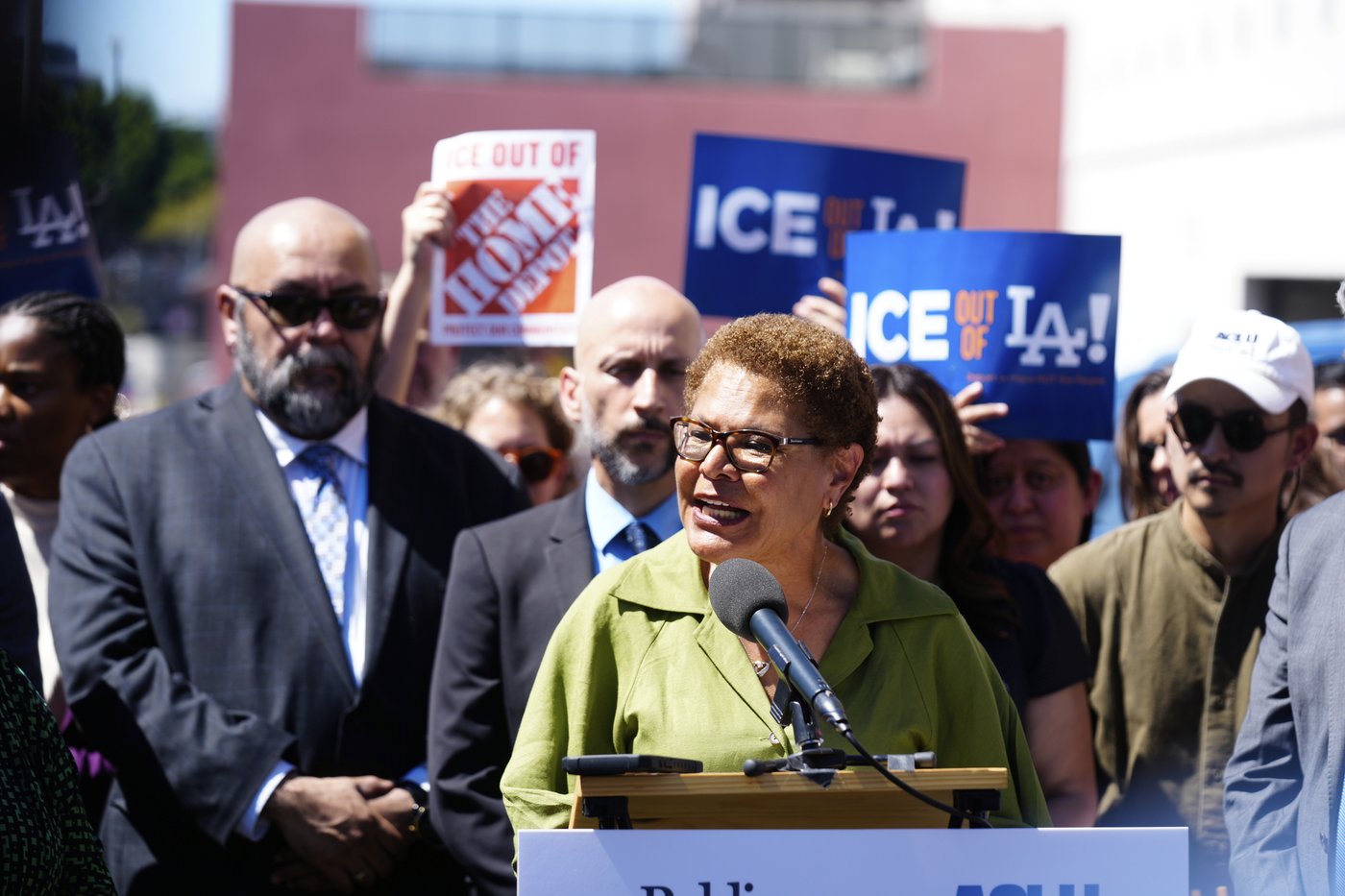 Supreme Court lifts restrictions on LA immigration stops set after agents swept up US citizens | iNFOnews.ca Supreme Court lifts restrictions on LA immigration stops set after agents swept up US citizens | iNFOnews.ca