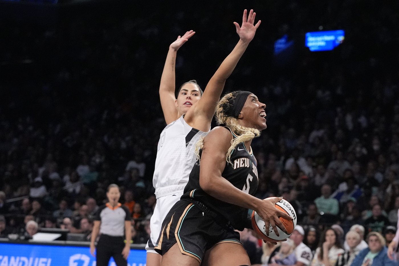 Liberty top Aces 88-84 to take a 2-0 lead in the WNBA semifinals and put the champs on the brink | iNFOnews.ca Liberty top Aces 88-84 to take a 2-0 lead in the WNBA semifinals and put the champs on the brink | iNFOnews.ca